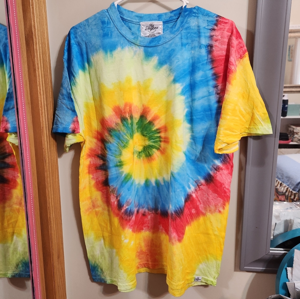 Kid Dangerous Tie Dye colorful tee XL unisex sizing NWOT